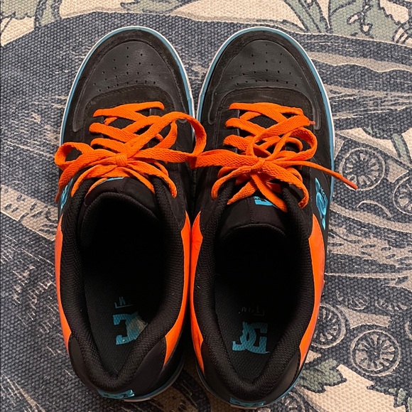 DC Men's Black and Orange Sneakers - Picture 5 of 6